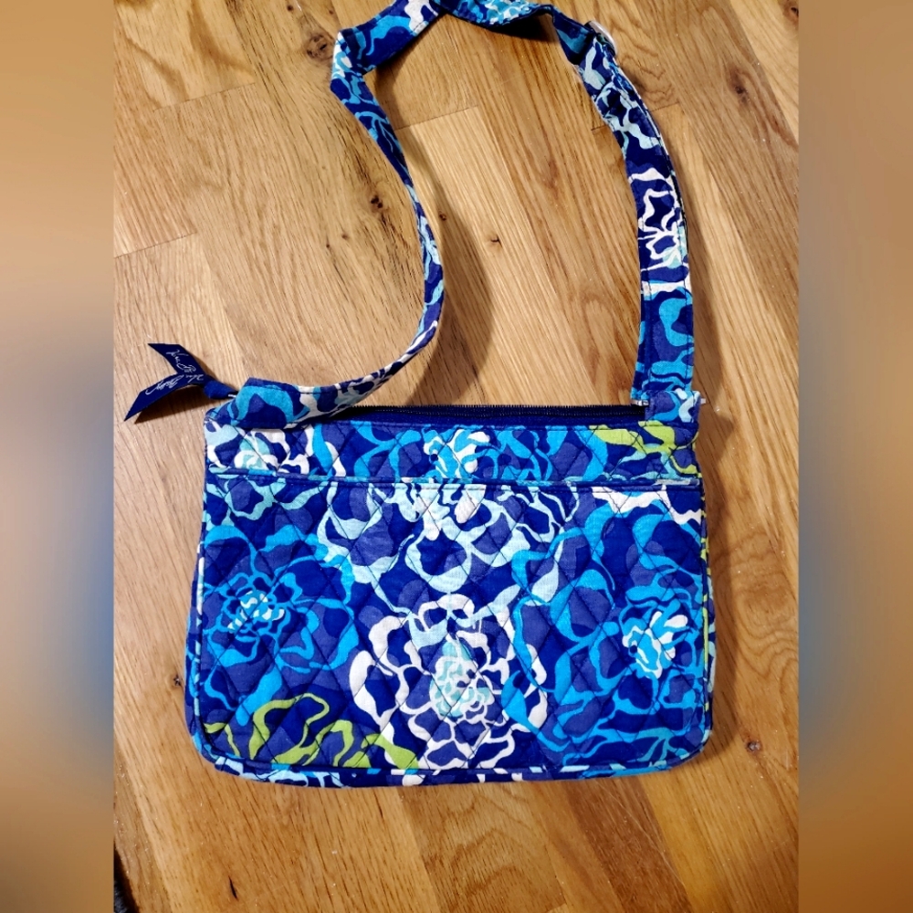Vera Bradley Crossbody - Picture 2 of 3